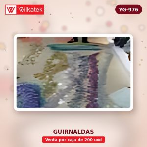 NUEVO: Guirnalda 9cm con cambio de color, 4.5M, 10TIRAS por unidad , surtidas (Racimo x 200 und)